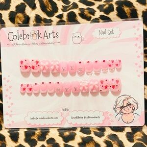 Strawberry nail set